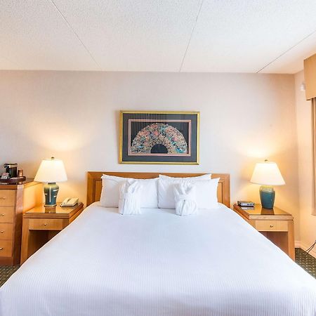 Ramada By Wyndham Thunder Bay Airlane Hotel Ngoại thất bức ảnh