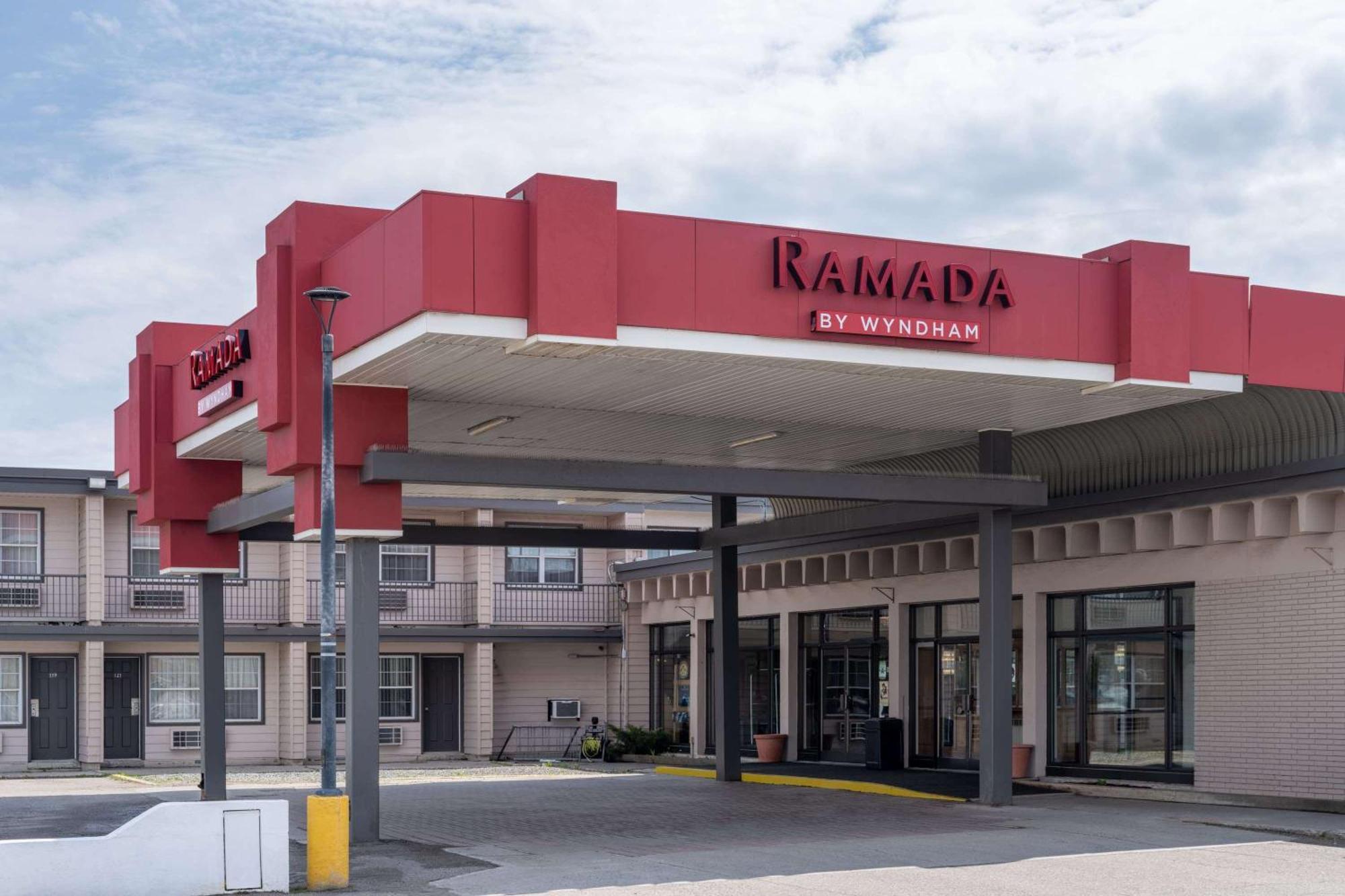 Ramada By Wyndham Thunder Bay Airlane Hotel Ngoại thất bức ảnh