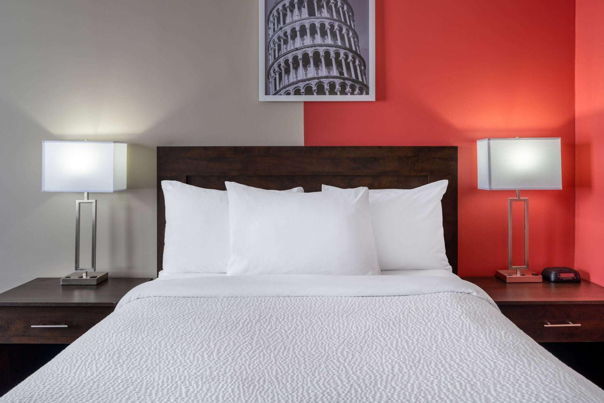 Ramada By Wyndham Thunder Bay Airlane Hotel Ngoại thất bức ảnh