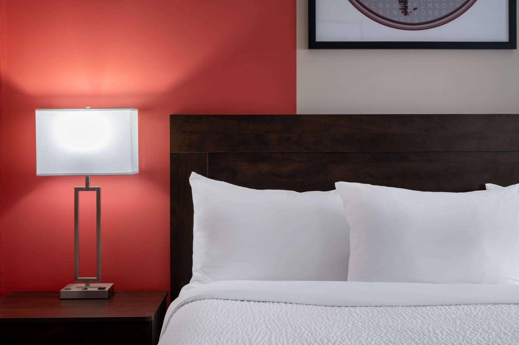 Ramada By Wyndham Thunder Bay Airlane Hotel Ngoại thất bức ảnh