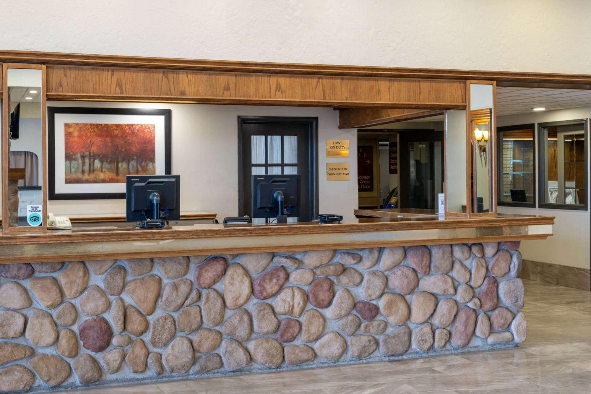 Ramada By Wyndham Thunder Bay Airlane Hotel Ngoại thất bức ảnh
