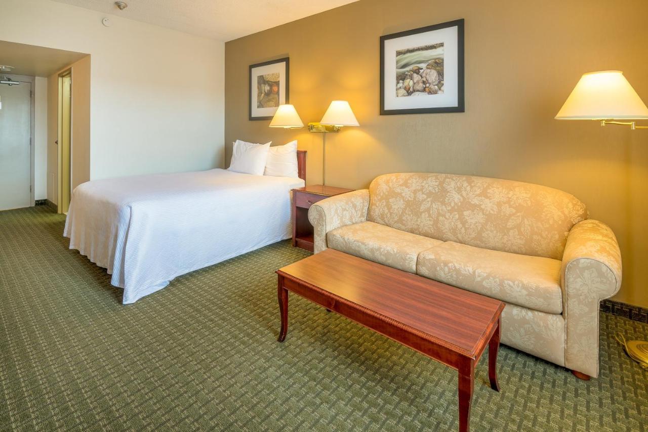 Ramada By Wyndham Thunder Bay Airlane Hotel Ngoại thất bức ảnh