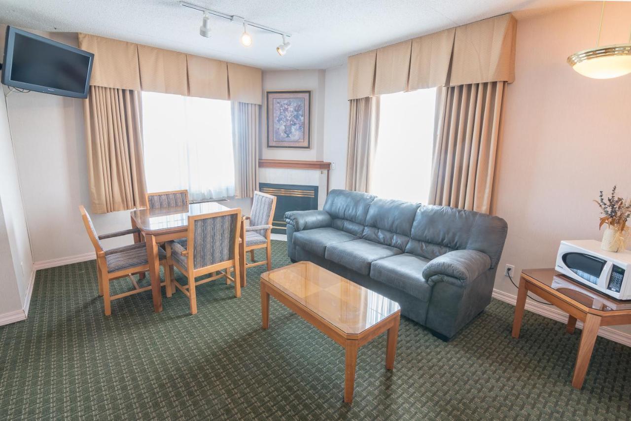 Ramada By Wyndham Thunder Bay Airlane Hotel Ngoại thất bức ảnh