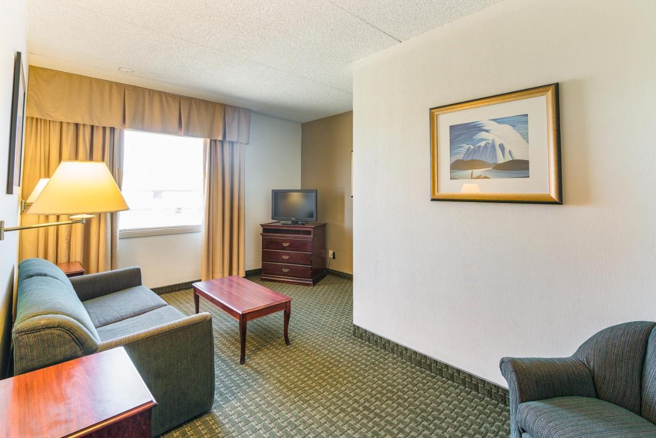 Ramada By Wyndham Thunder Bay Airlane Hotel Ngoại thất bức ảnh